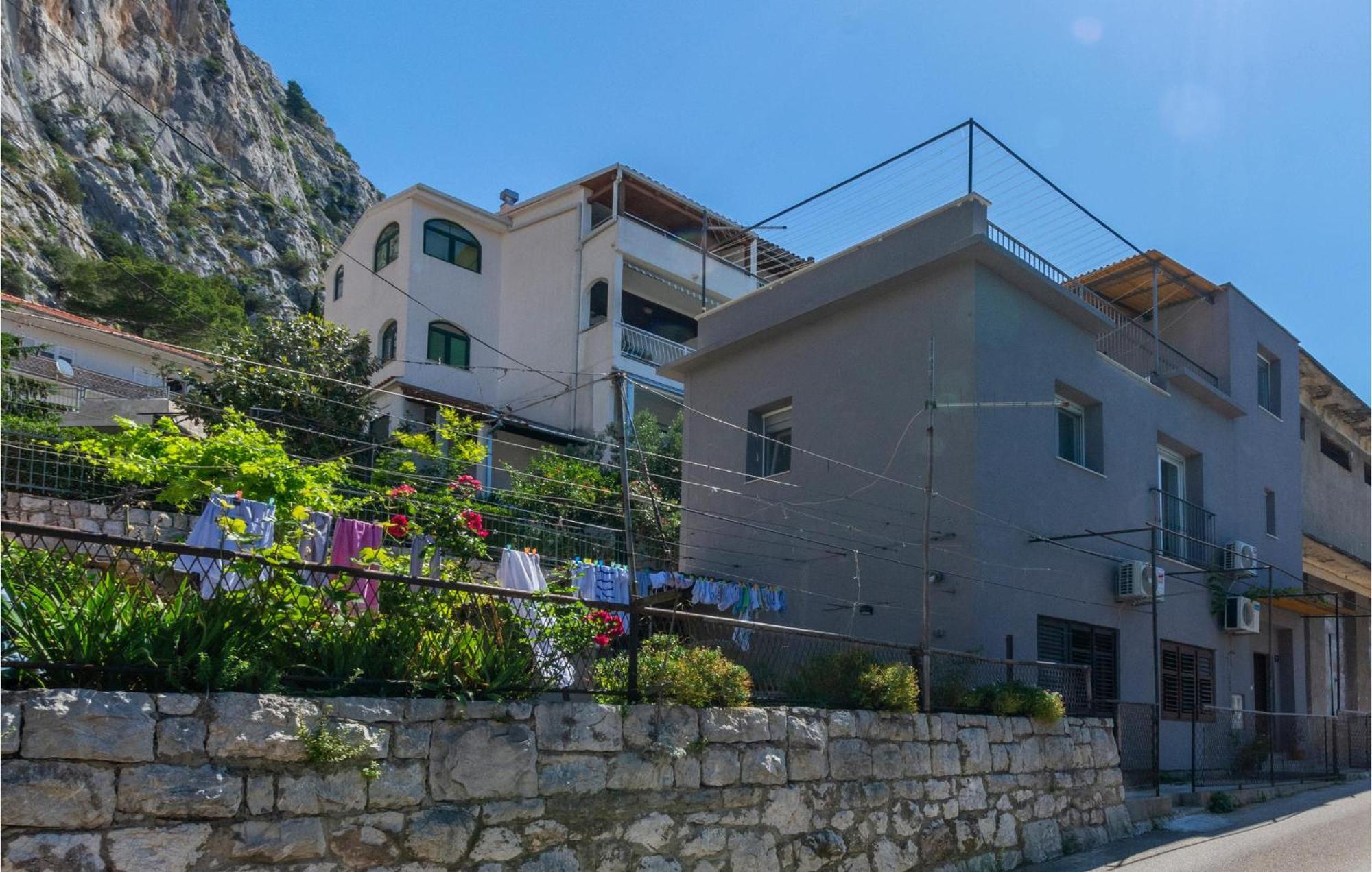 Gorgeous Apartment In Omis With Kitchen Exteriér fotografie
