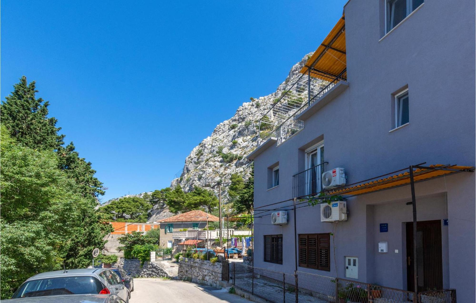 Gorgeous Apartment In Omis With Kitchen Exteriér fotografie