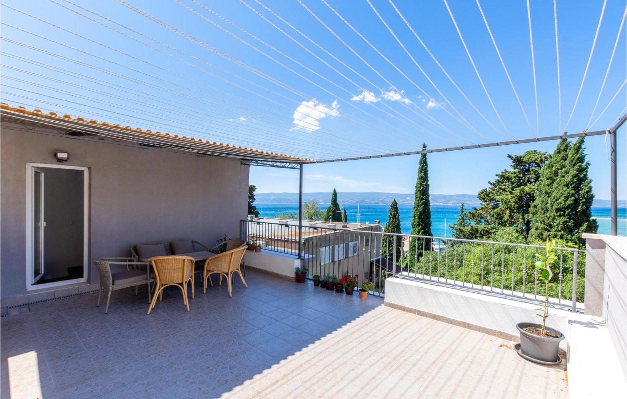 Gorgeous Apartment In Omis With Kitchen Exteriér fotografie